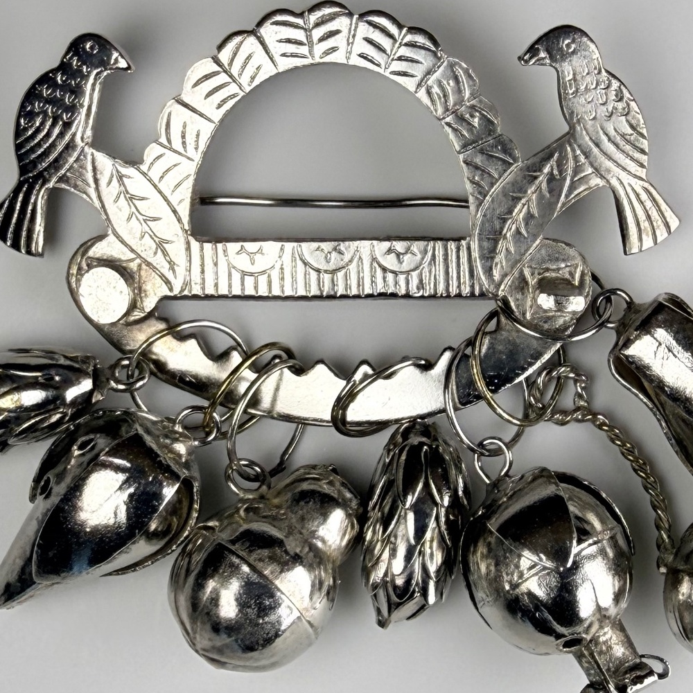 Brazilian Penca De Balangandan Amulet Brooch - Picture 13 of 15